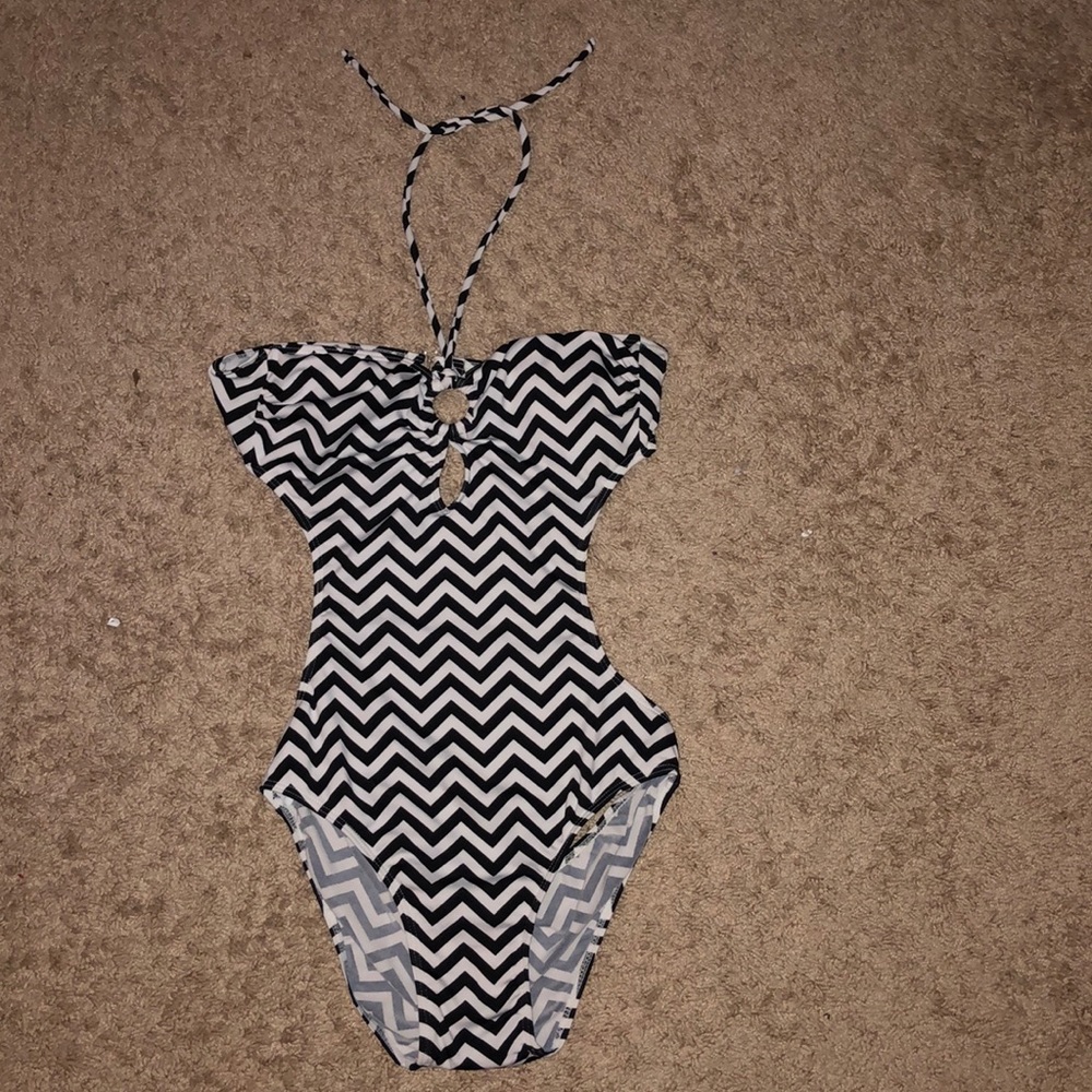 Black and white chevron cut out swim suit